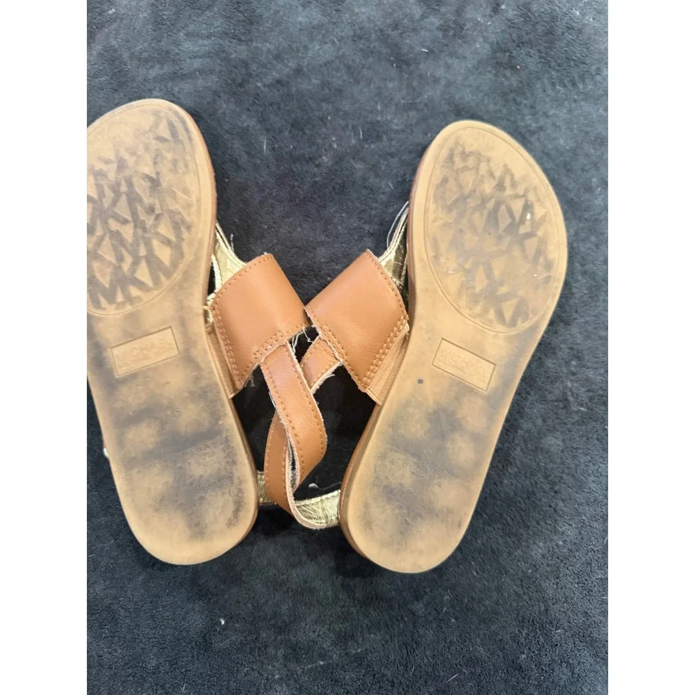 Michael Kors Kids Sydney Charm Tan Gold Leather Thong Sandals MK100600C Size 3